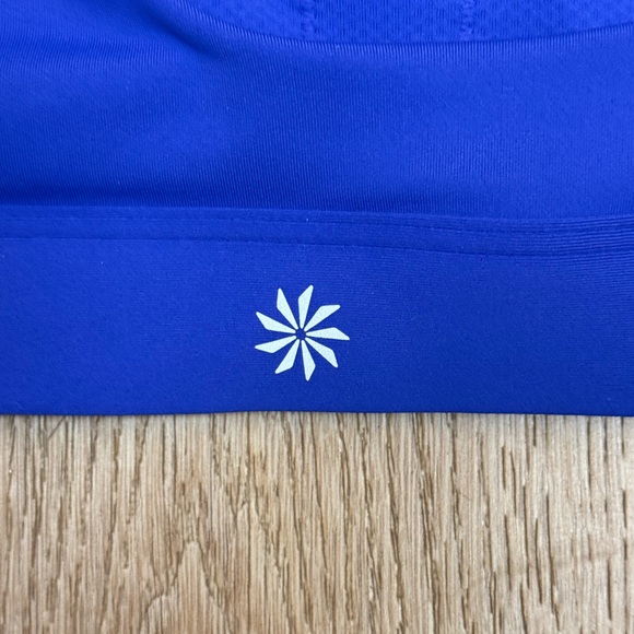 NWT Athleta Train Free Strappy Bra Size Medium in Borealis Blue - Picture 5 of 7